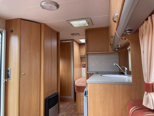 Swift Charisma 550 met mover 2006