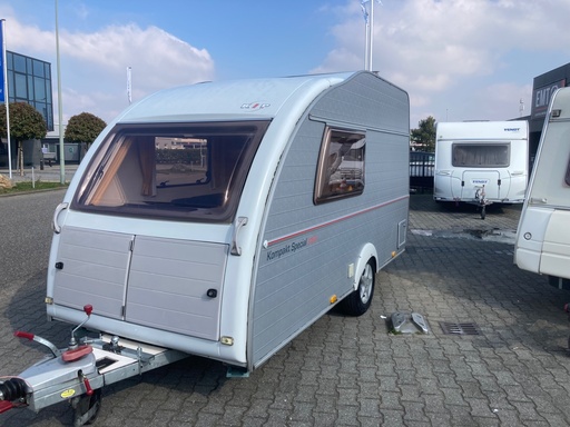 Kip Kompakt 37EK  2004 met gratis gebruikte winterhoes