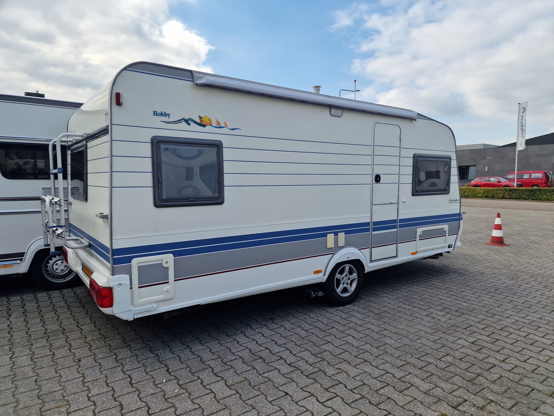 Hobby Exclusive 495 UFE 1998