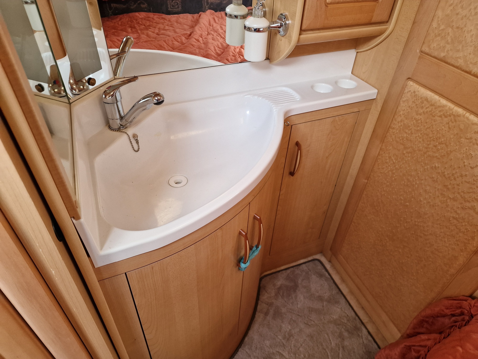 Hobby Exclusive 495 UFE 1998