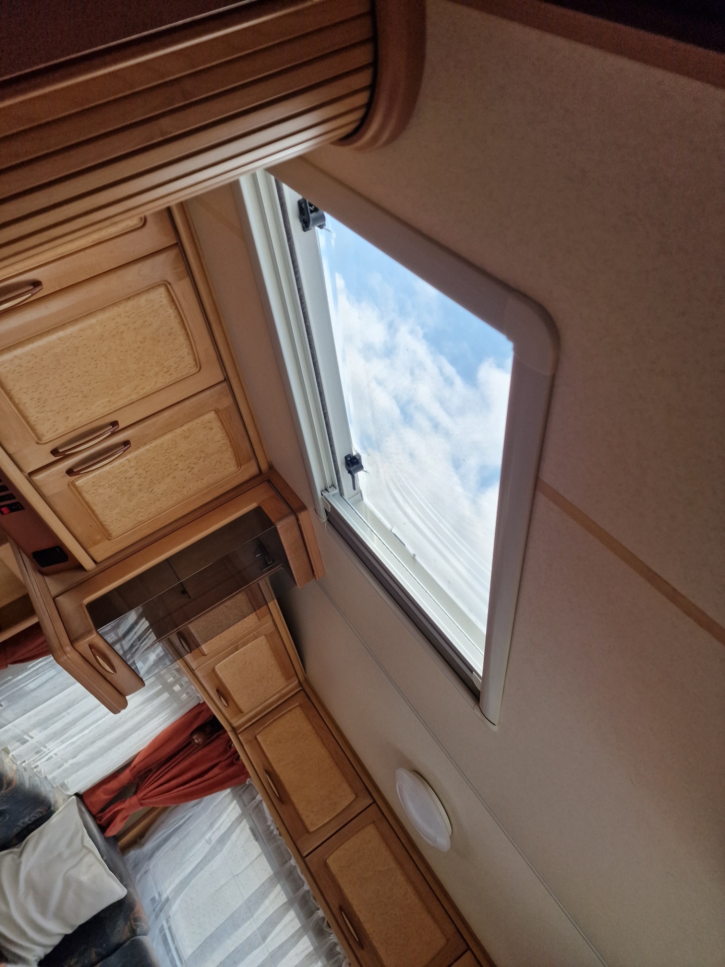 Hobby Exclusive 495 UFE 1998