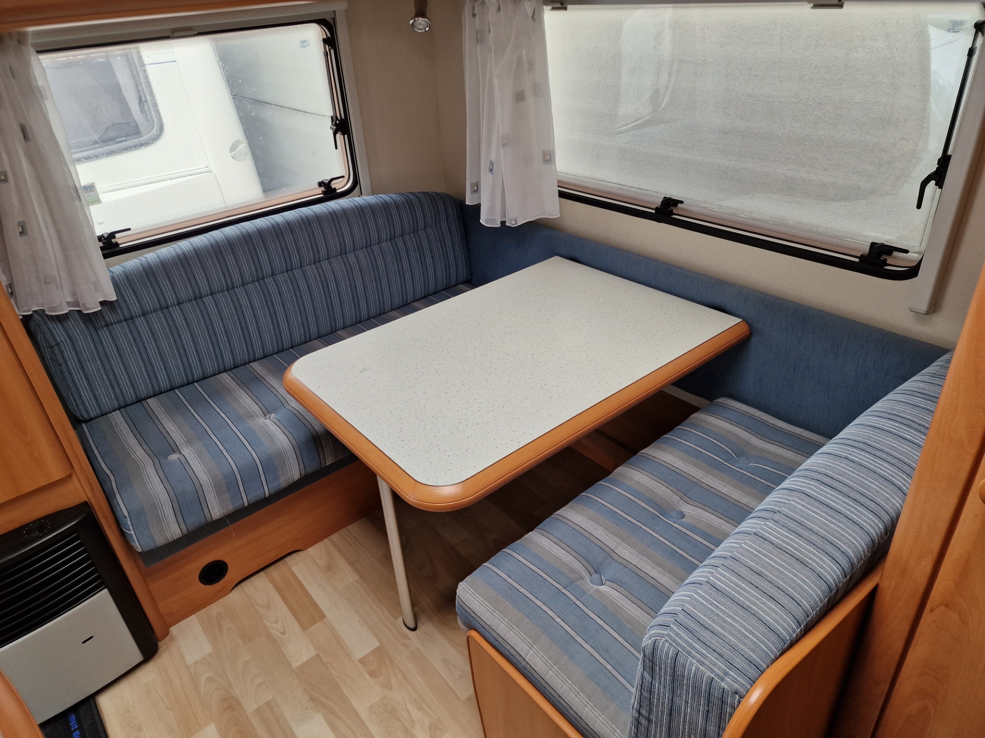 Hobby De luxe 440 SB 2006