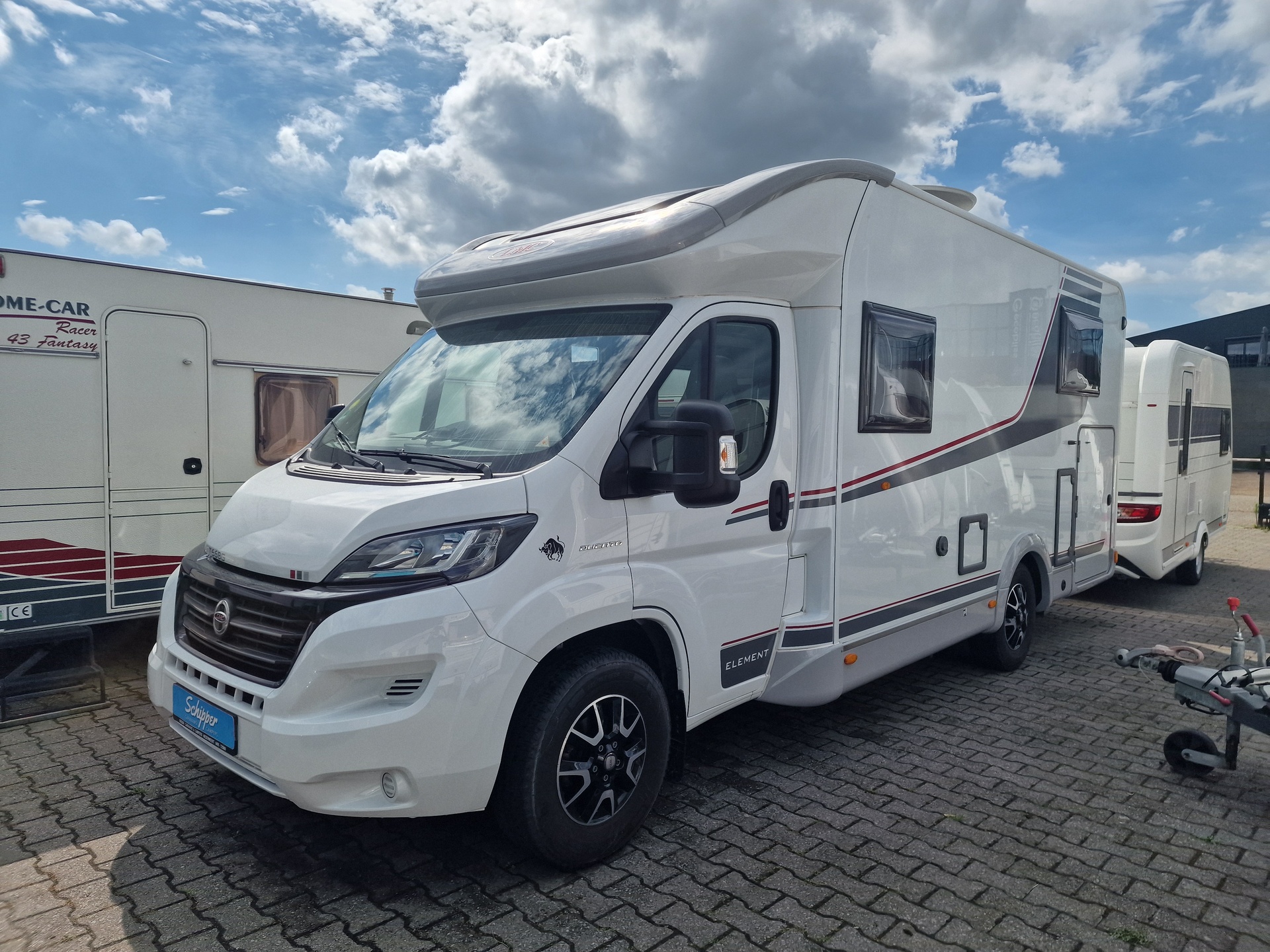 Lmc Element T668G  2020 automaat E&P Levelsysteem 