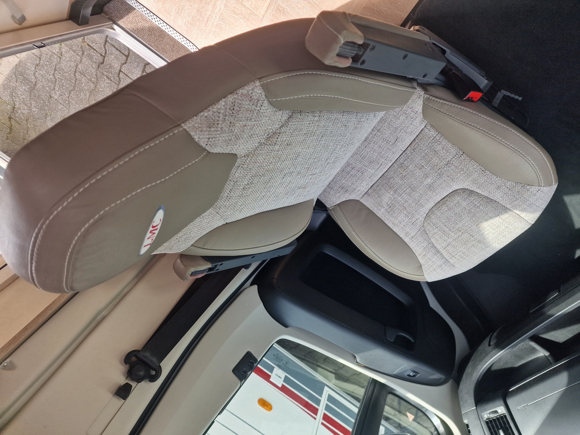 Lmc Element T668G  2020 automaat E&P Levelsysteem 