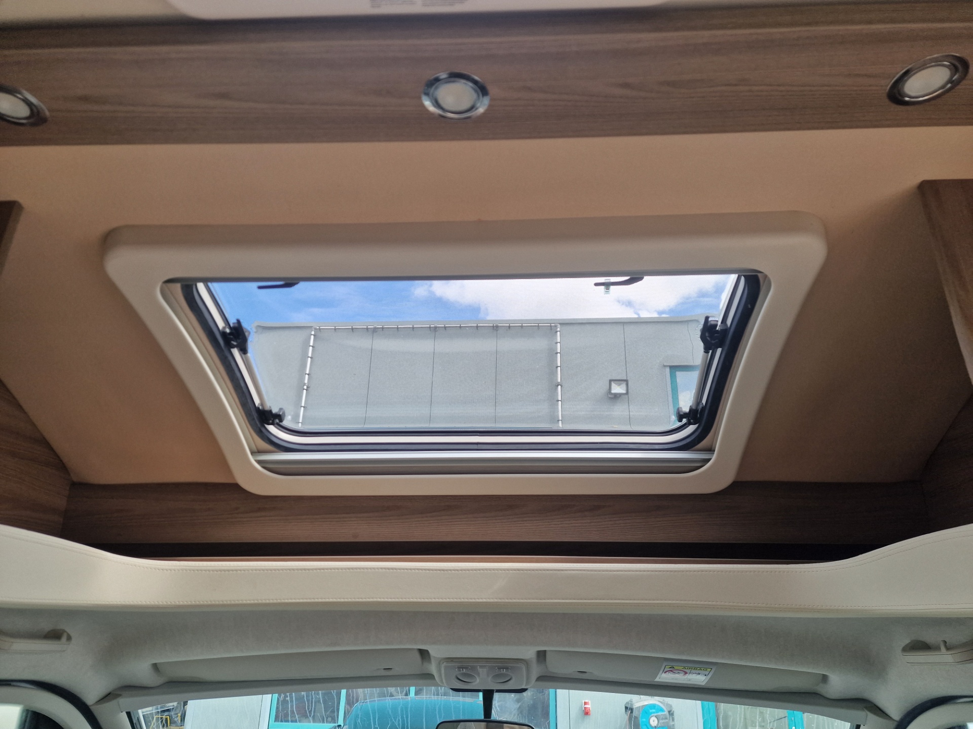 Lmc Element T668G  2020 automaat E&P Levelsysteem 