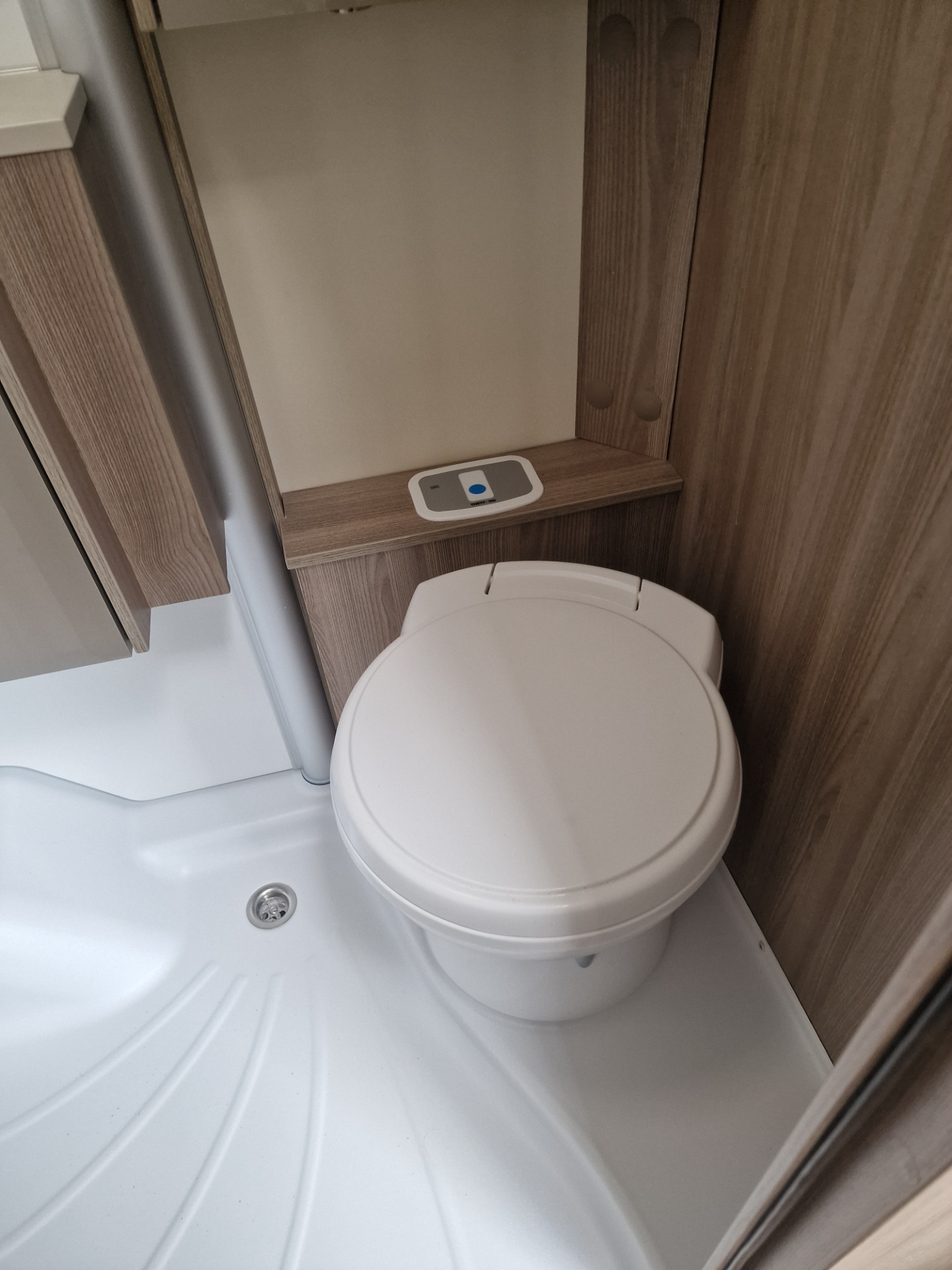 Lmc Element T668G  2020 automaat E&P Levelsysteem 