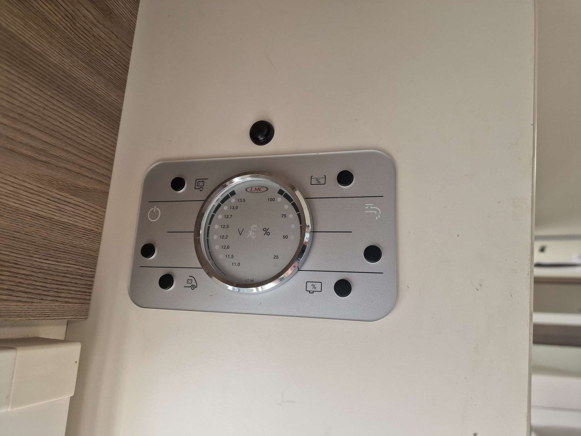 Lmc Element T668G  2020 automaat E&P Levelsysteem 