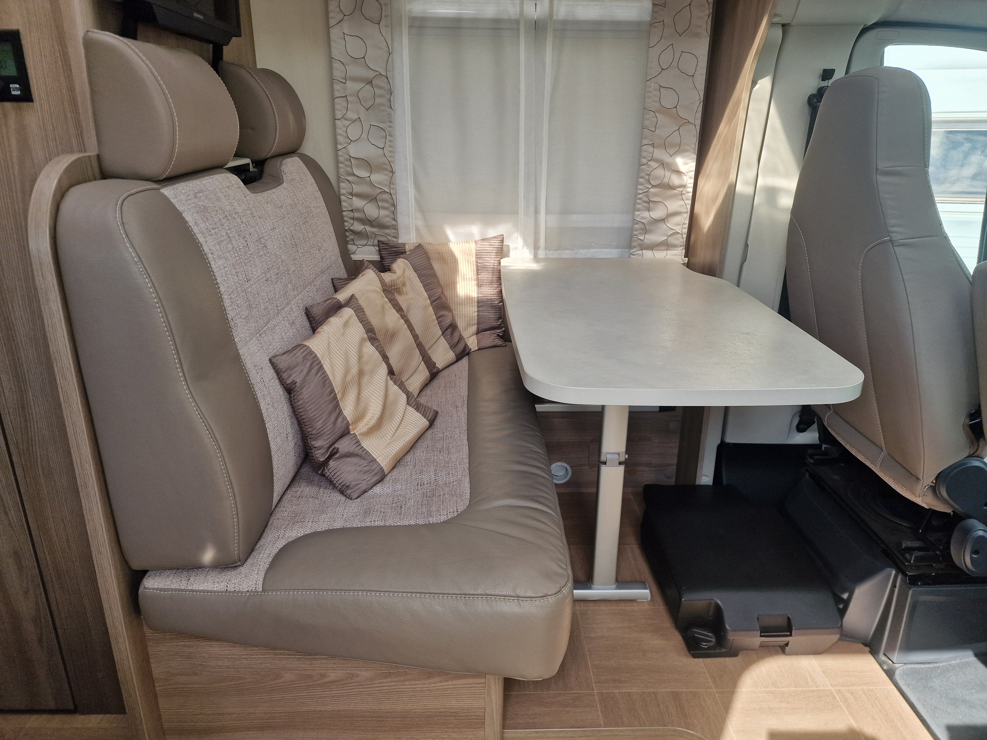 Lmc Element T668G  2020 automaat E&P Levelsysteem 