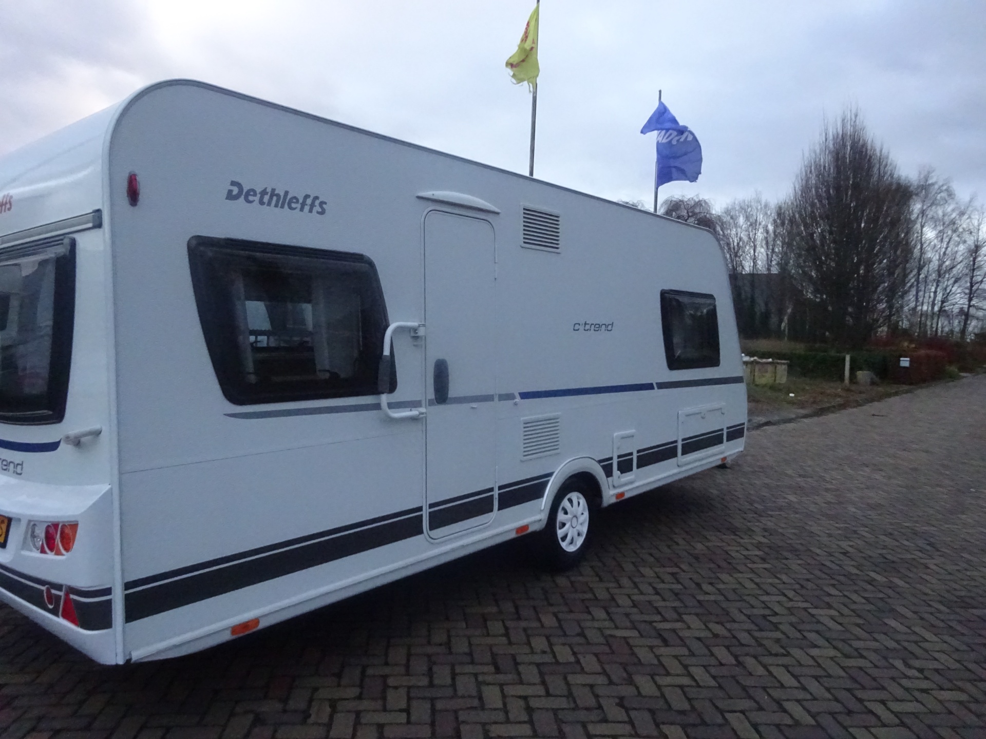 Dethleffs C-Trend 515 Enkele Bedden+Rondzit+Nieuwe Mover en ZakLuifel
