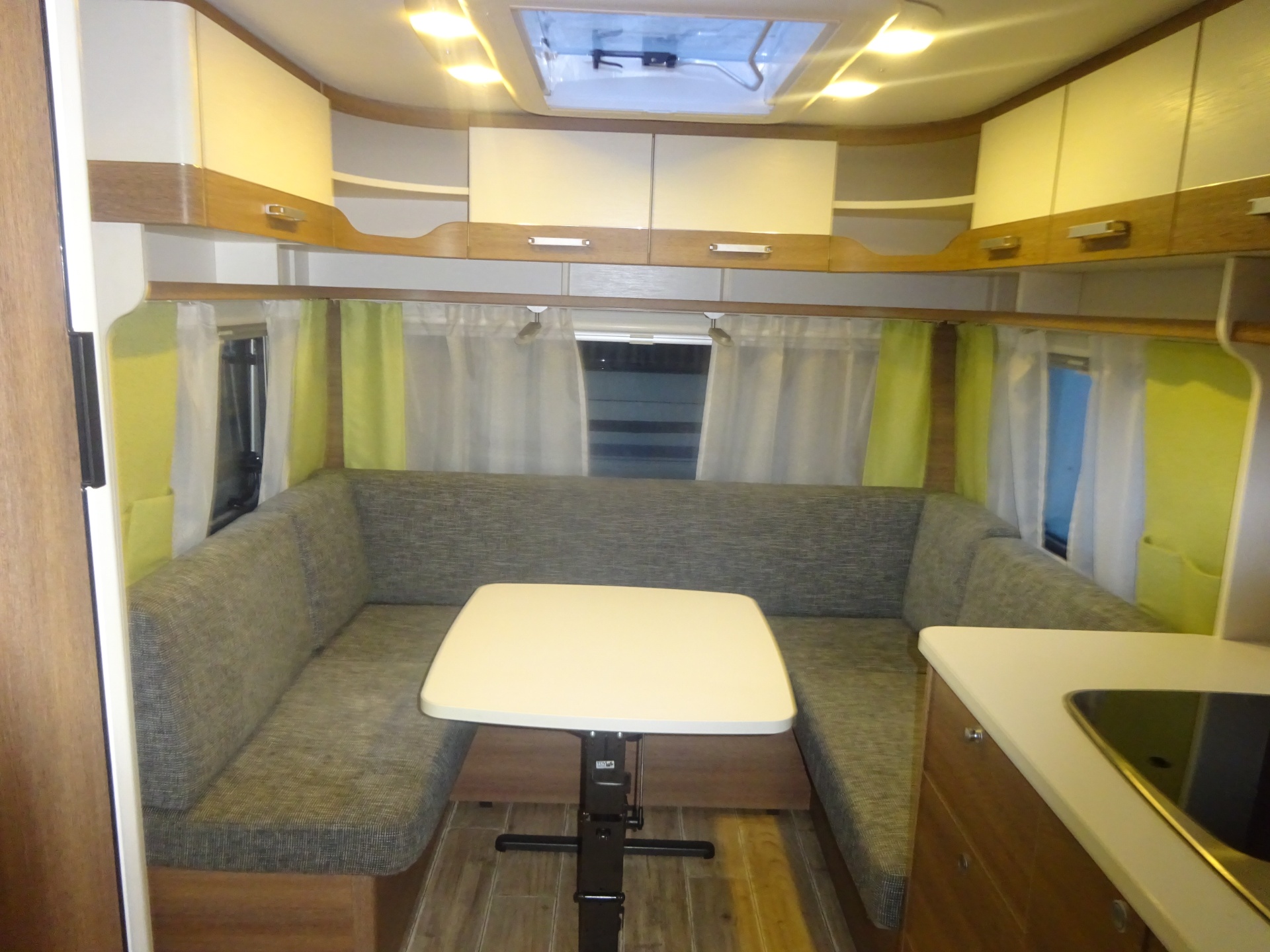 Dethleffs C-Trend 515 Enkele Bedden+Rondzit+Nieuwe Mover en ZakLuifel