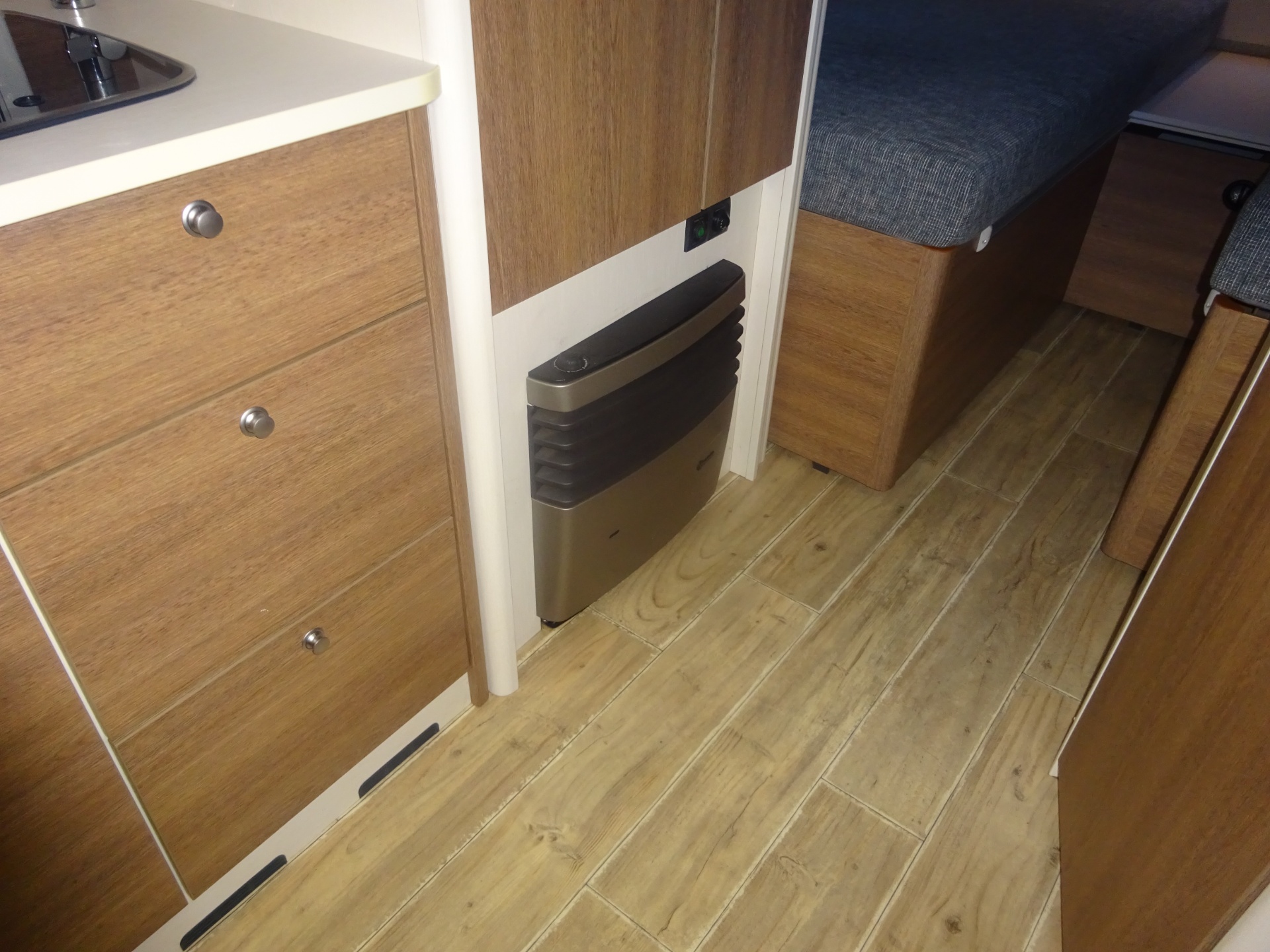 Dethleffs C-Trend 515 Enkele Bedden+Rondzit+Nieuwe Mover en ZakLuifel